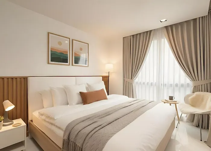 Bts Nana Station-pool And Gym Great Apartment