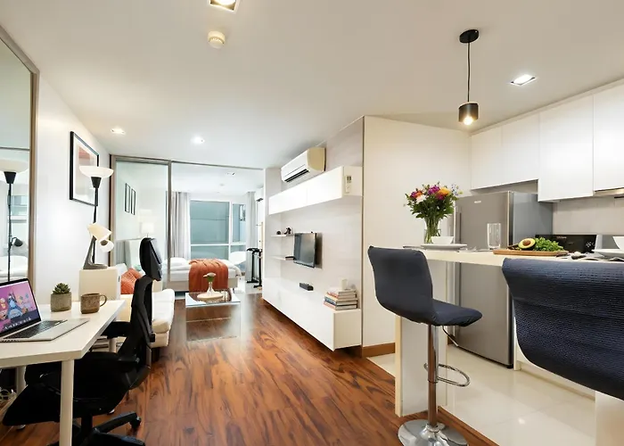 Apartment Bts Nana Station-pool And Gym Great *